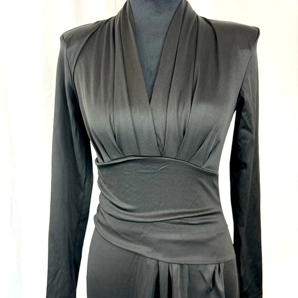 NWT Women’s Long Sleeve V-Neck Side Slit Dress Black Size M - Picture 1 of 6